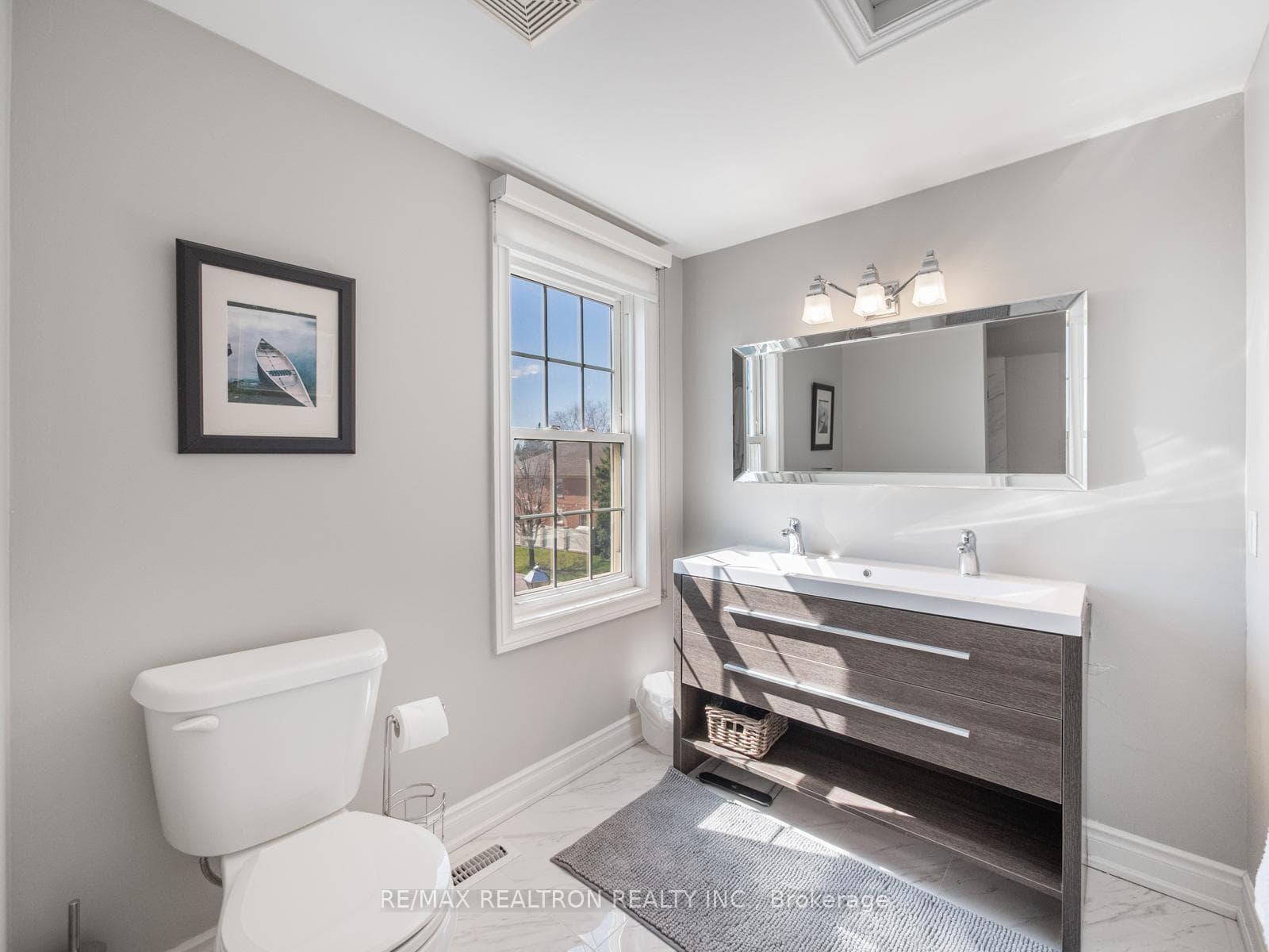 1 Willett Crescent photo 36