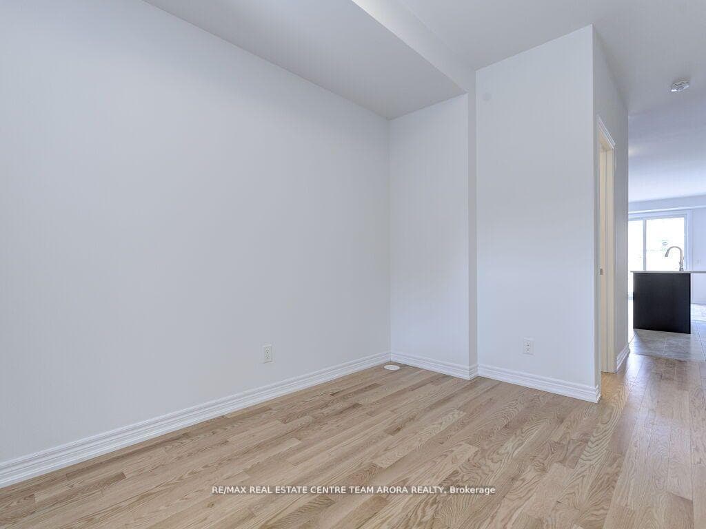 29 Sorbara Way photo 5