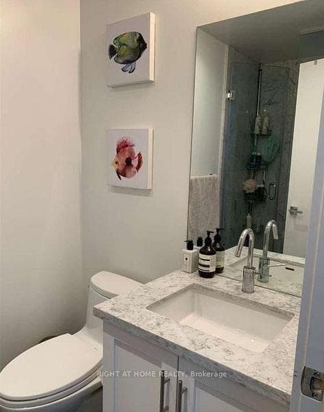 29 Queens Quay Unit 1025 photo 6