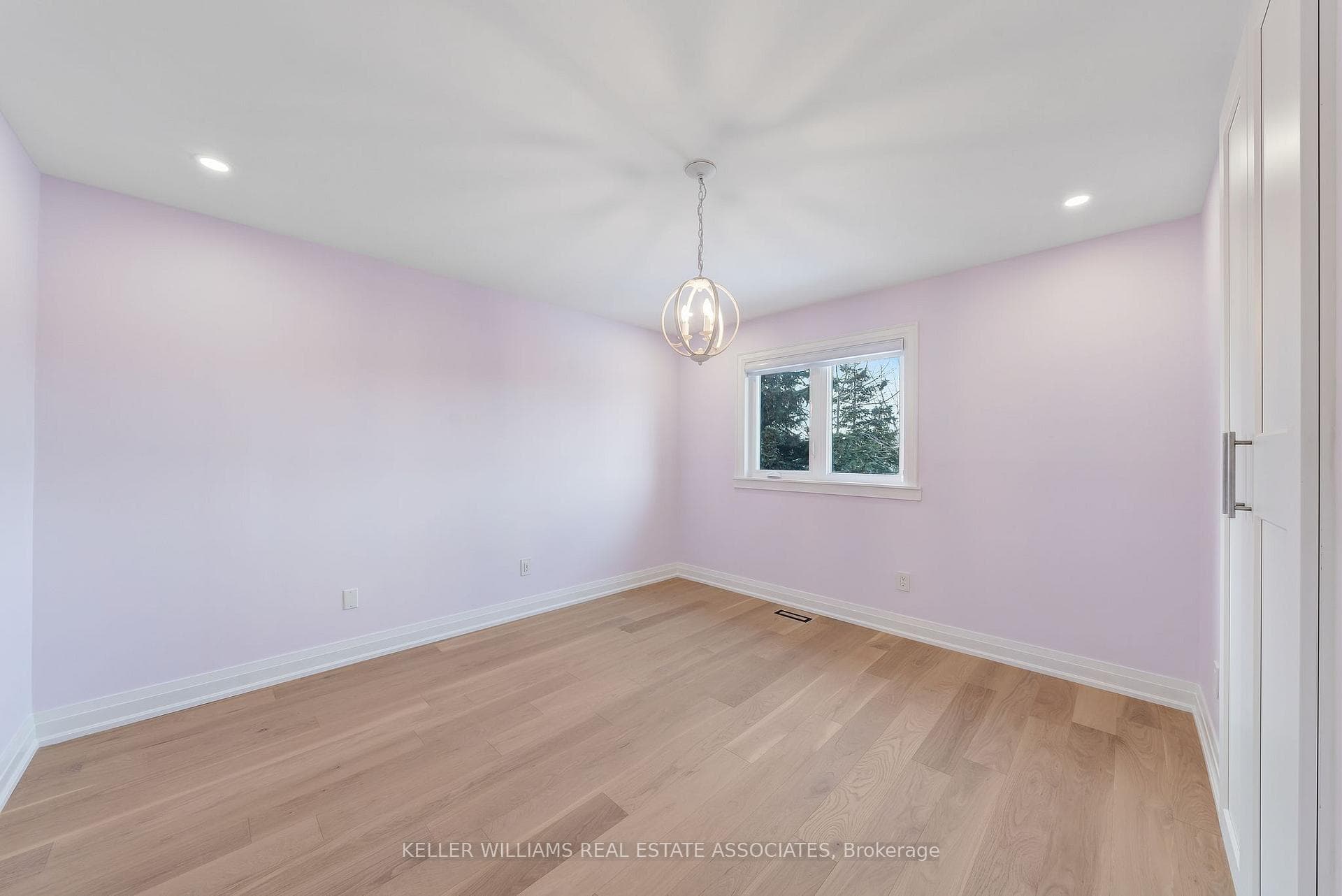 45 Mccullough Crescent photo 29