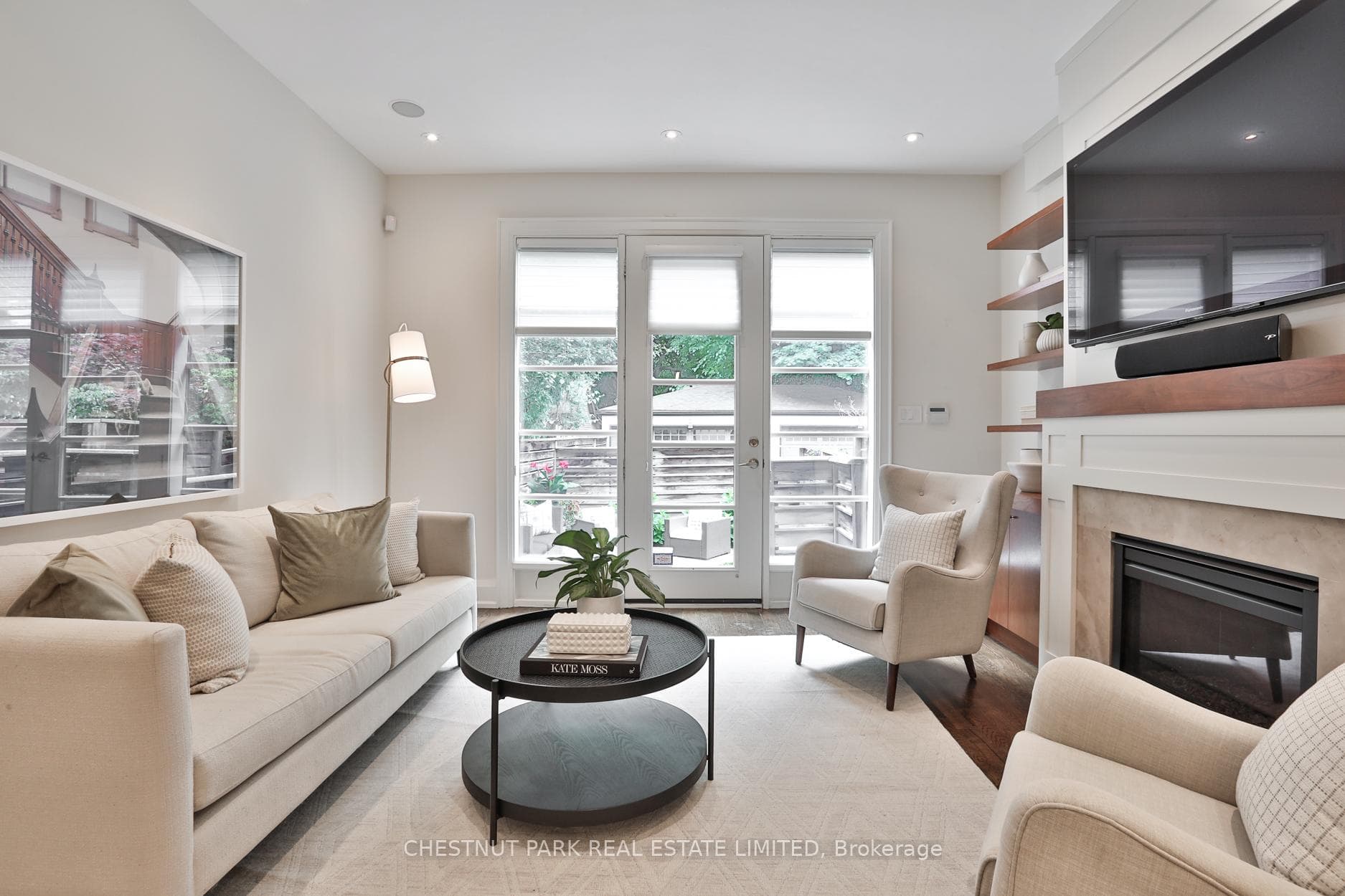 75 Soudan Avenue photo 16