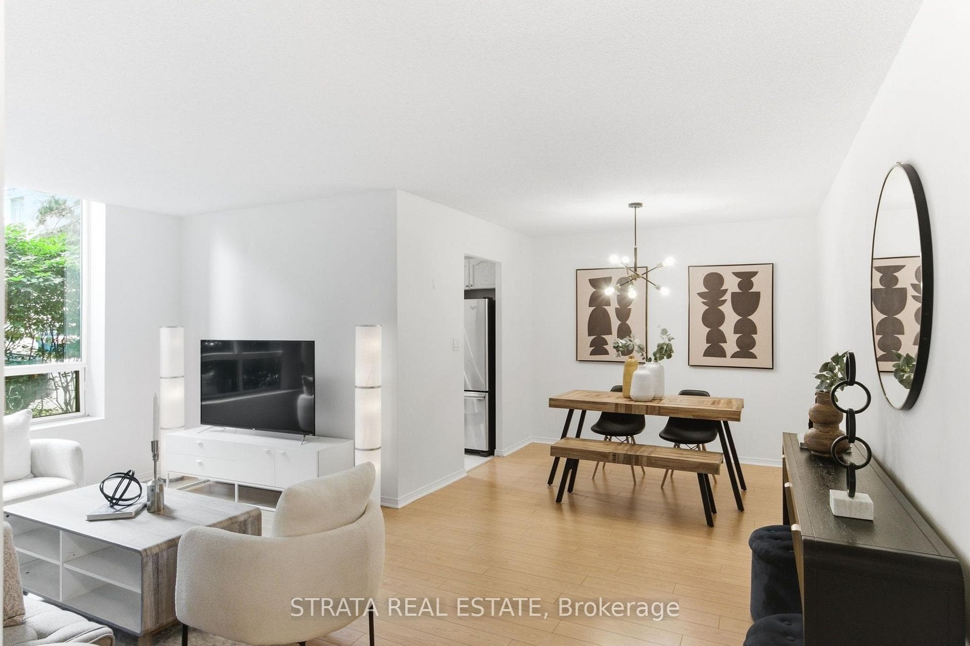 29 Pemberton Avenue Unit 105 photo 4