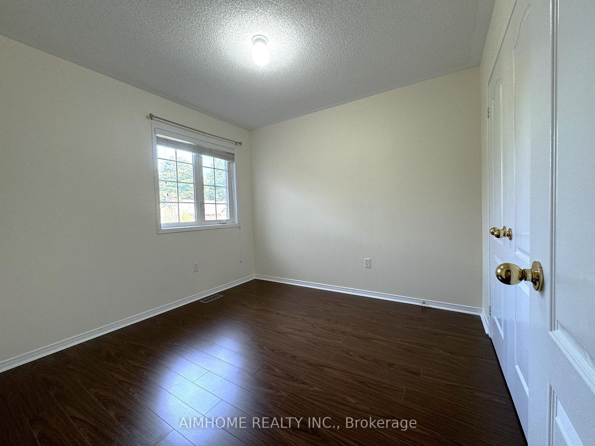 53 Dovetail Drive photo 17