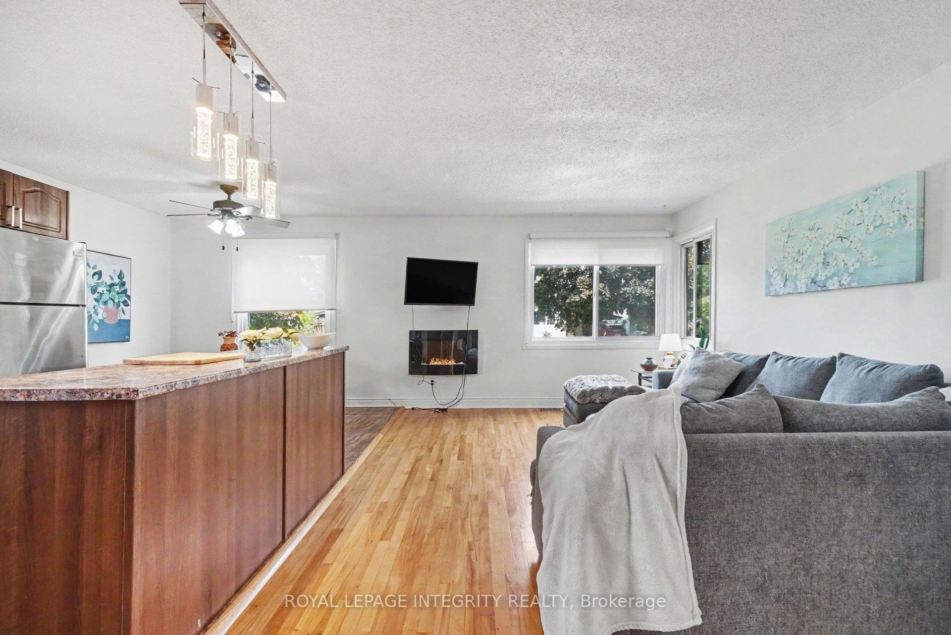 2450 Magnus Avenue photo 16