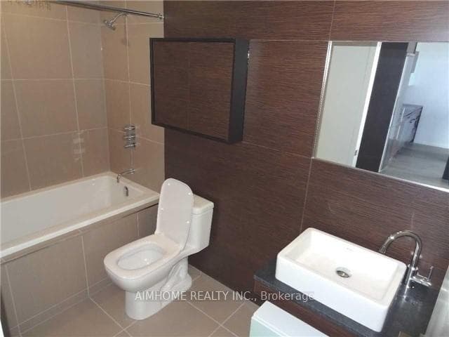 75 St Nicholas Street Unit 1606 photo 13