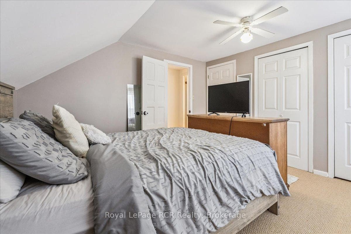 1368 6th Avenue photo 30