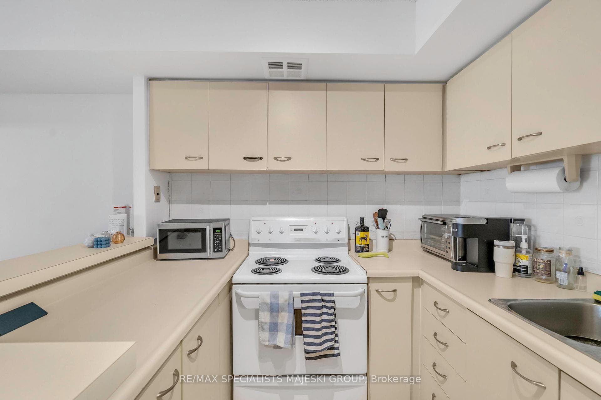 25 The Esplanade N/A Unit 813 photo 8