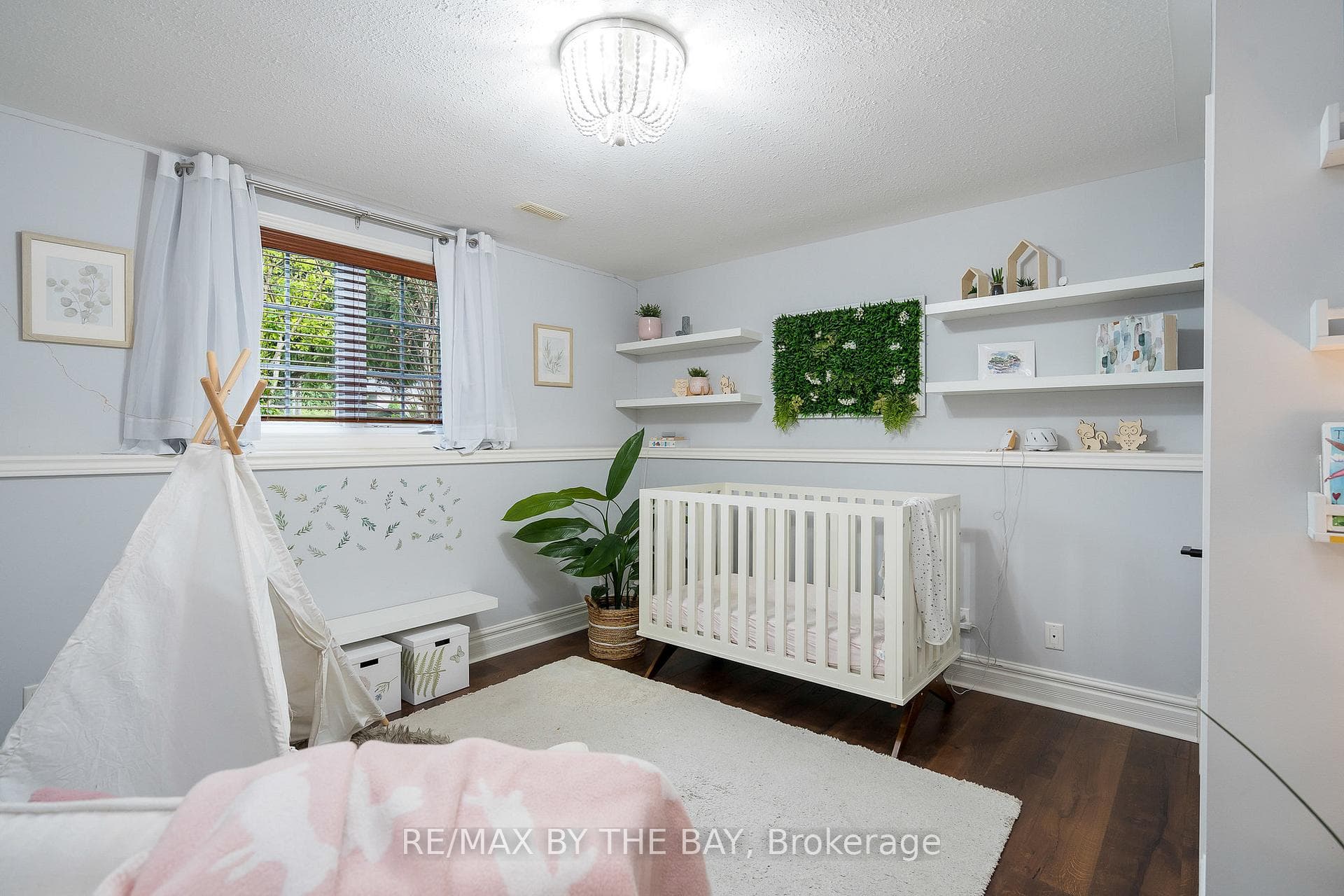 310 Oak Street photo 31
