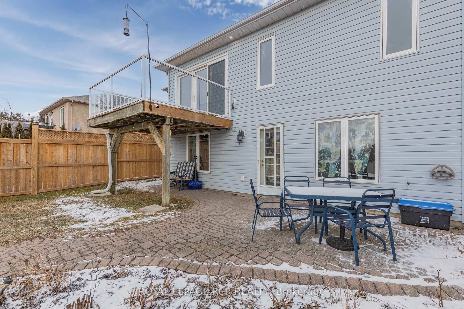 448 Oak Street photo 30
