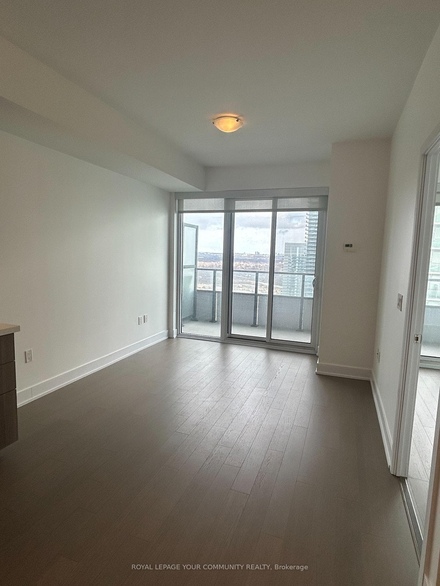 30 Shore Breeze Drive Unit 3914 photo 5