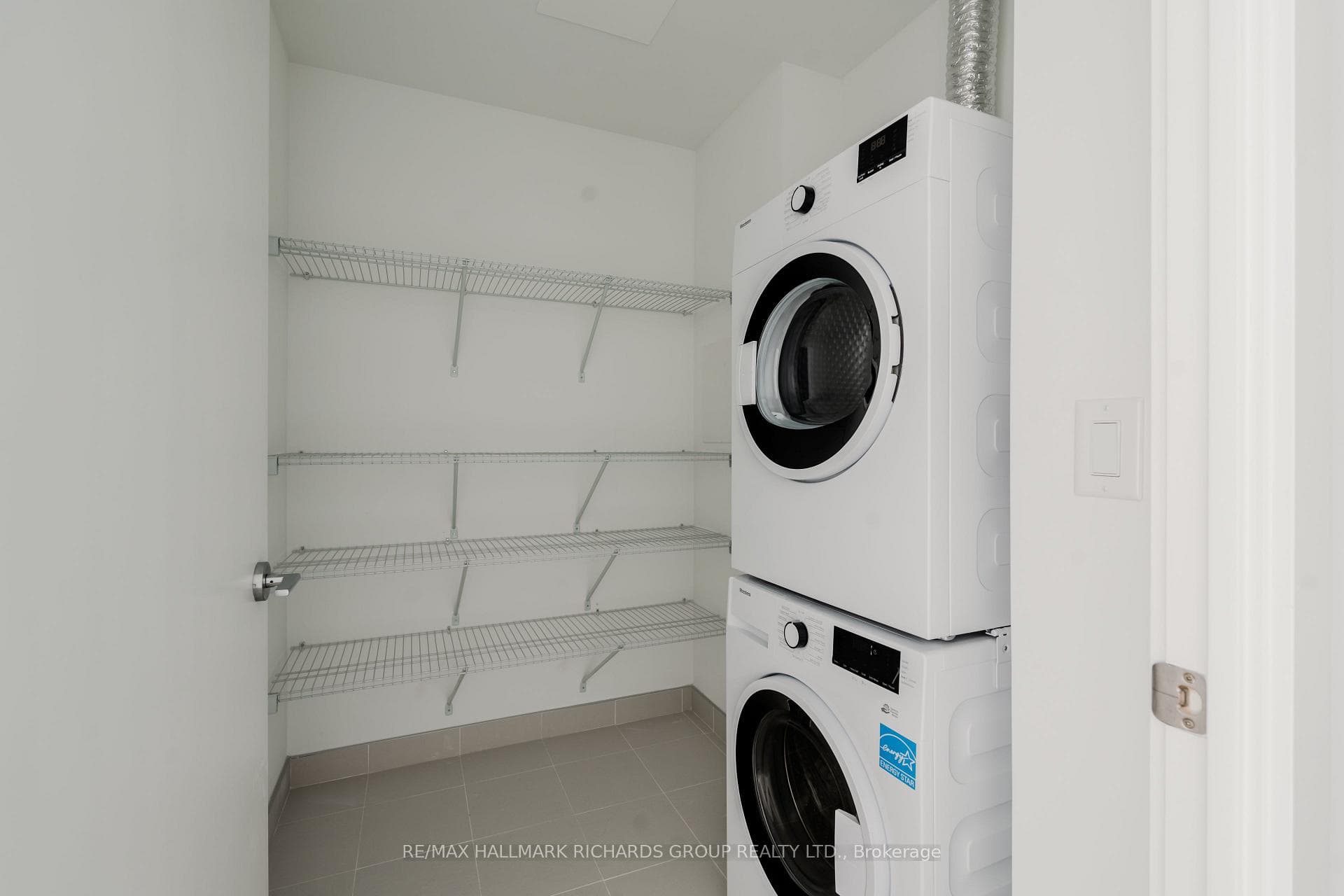1161 Kingston Road Unit 402 photo 9