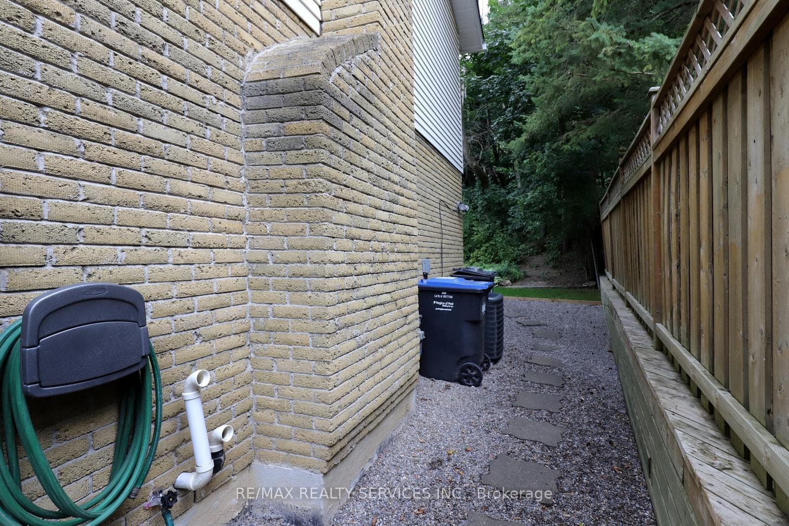 65 Hesp Drive photo 37