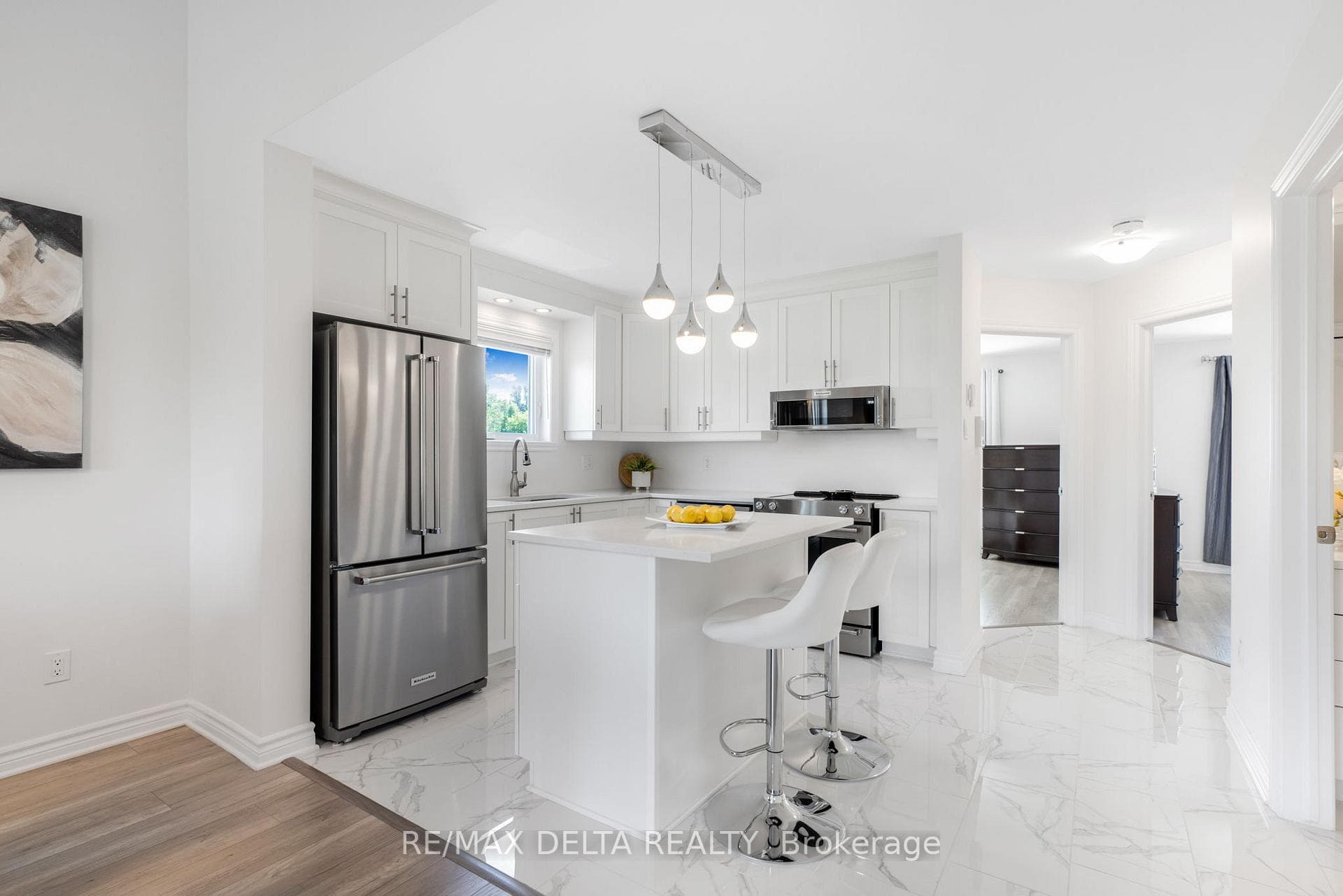 225 SPENCE Avenue Unit 202 photo 13