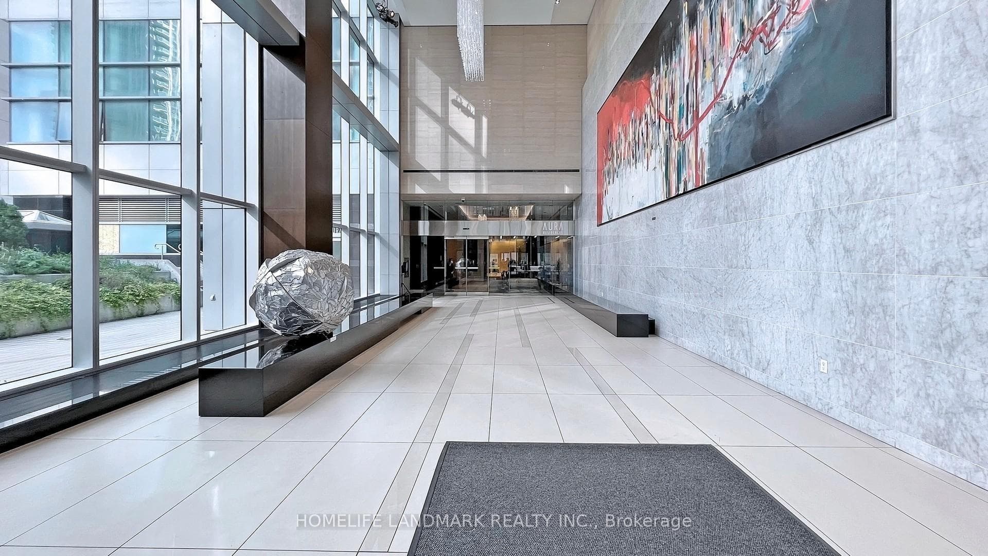 386 Yonge Street Unit 4415 photo 3