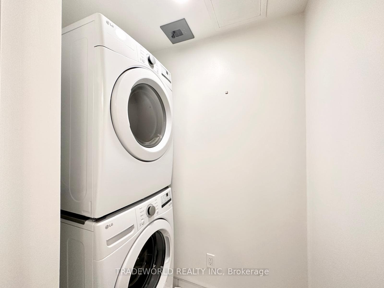 38 Simcoe Promenade N/A Unit C602 photo 8