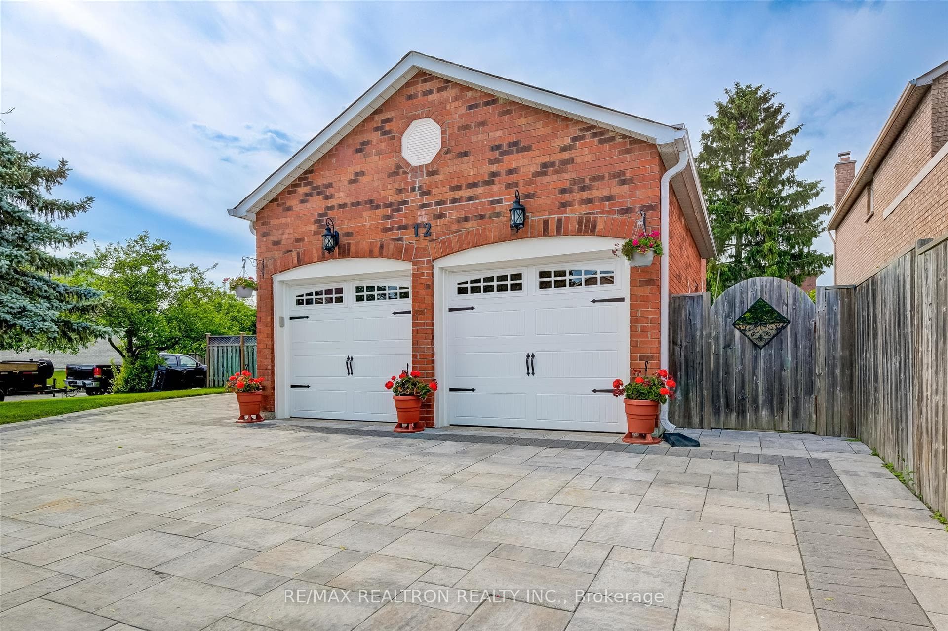 12 Randall Avenue photo 2