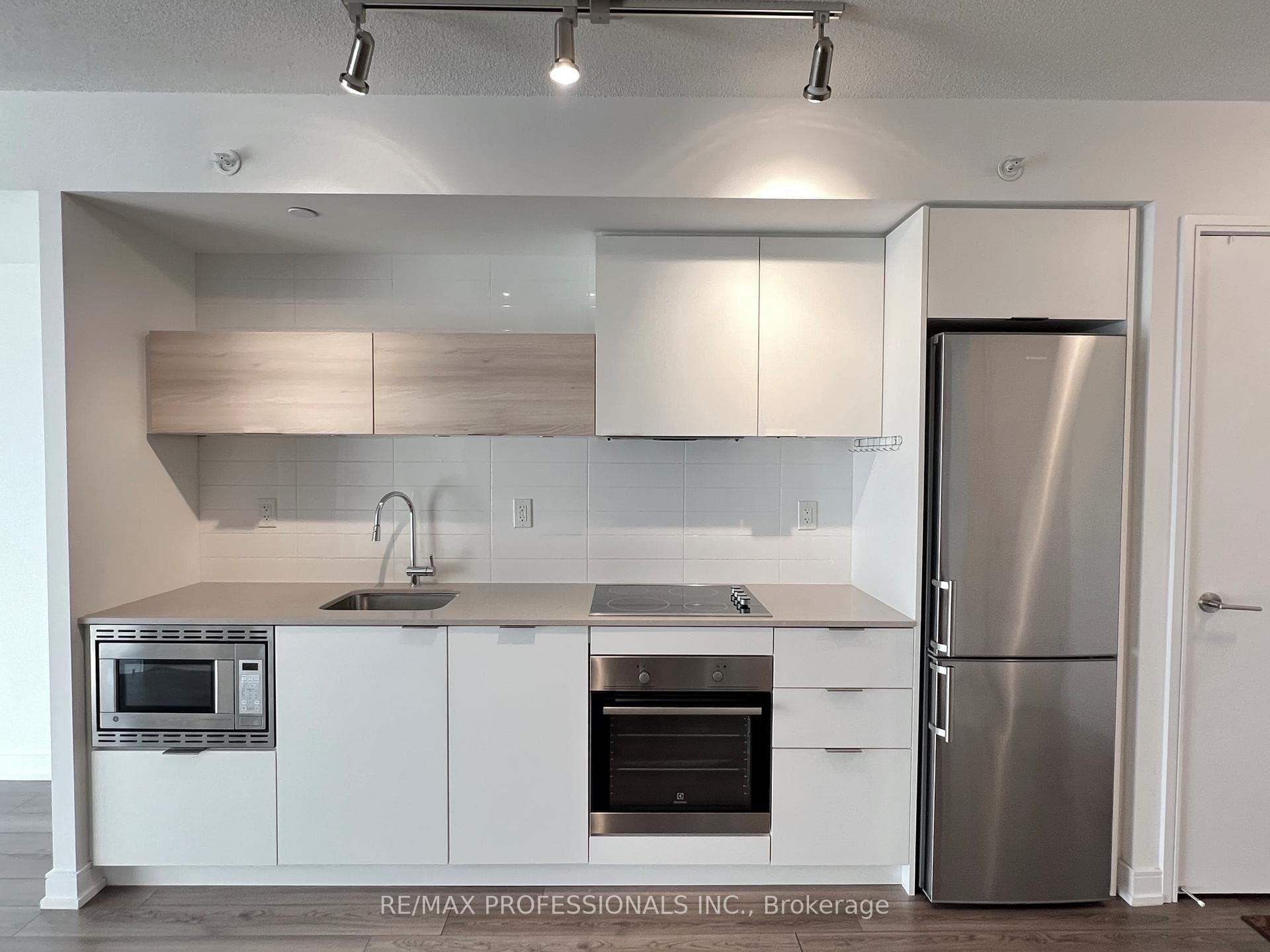 20 Thomas Riley Road Unit 1301 photo 5
