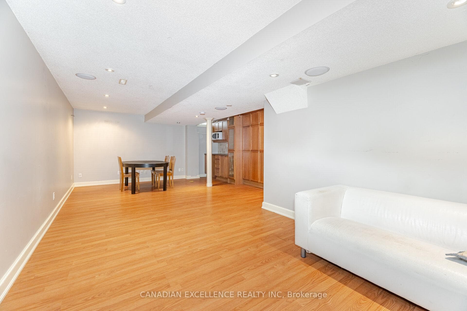 5564 Bridgeport Gate photo 38