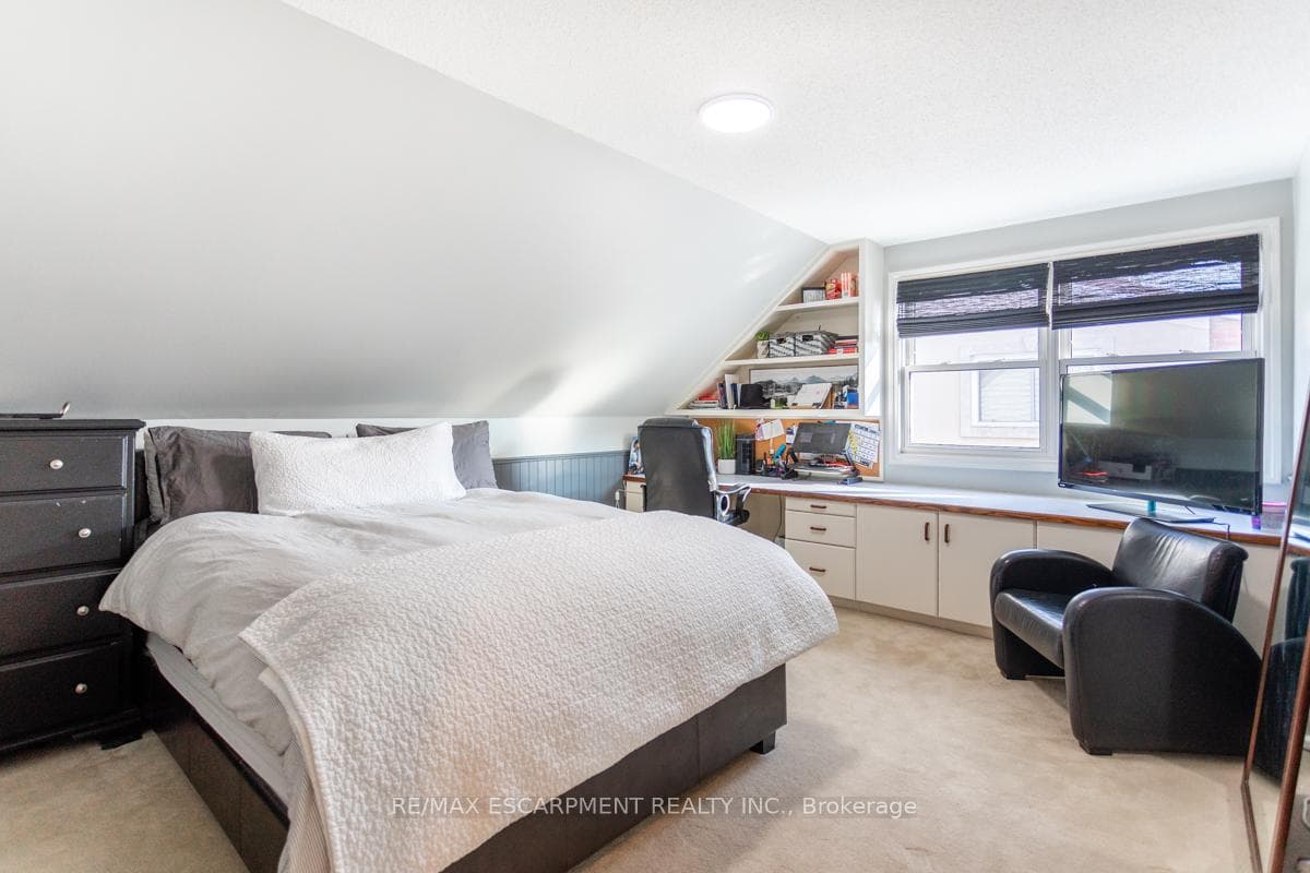 12 Lakegate Drive photo 24