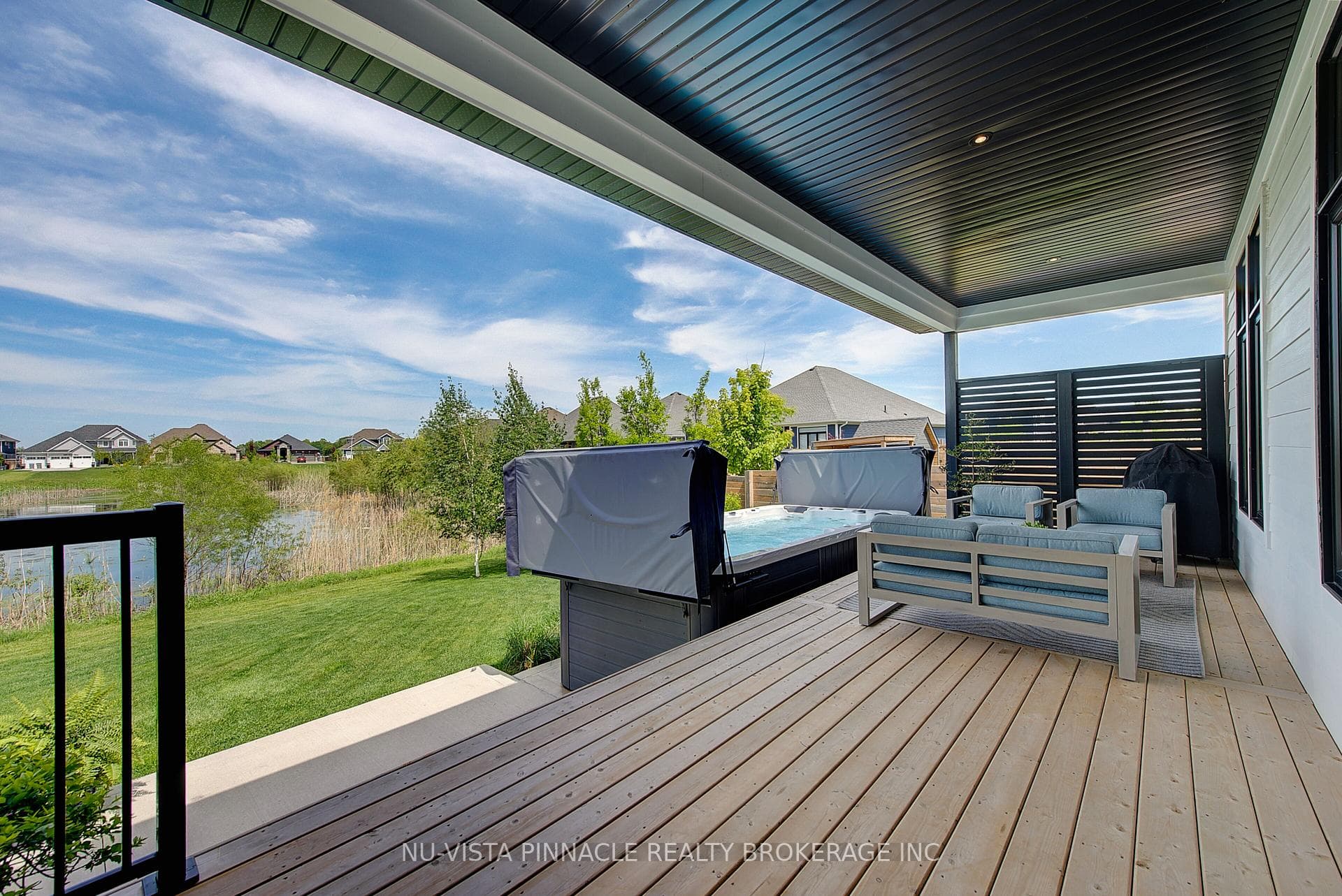 2572 LUCAS Avenue photo 4