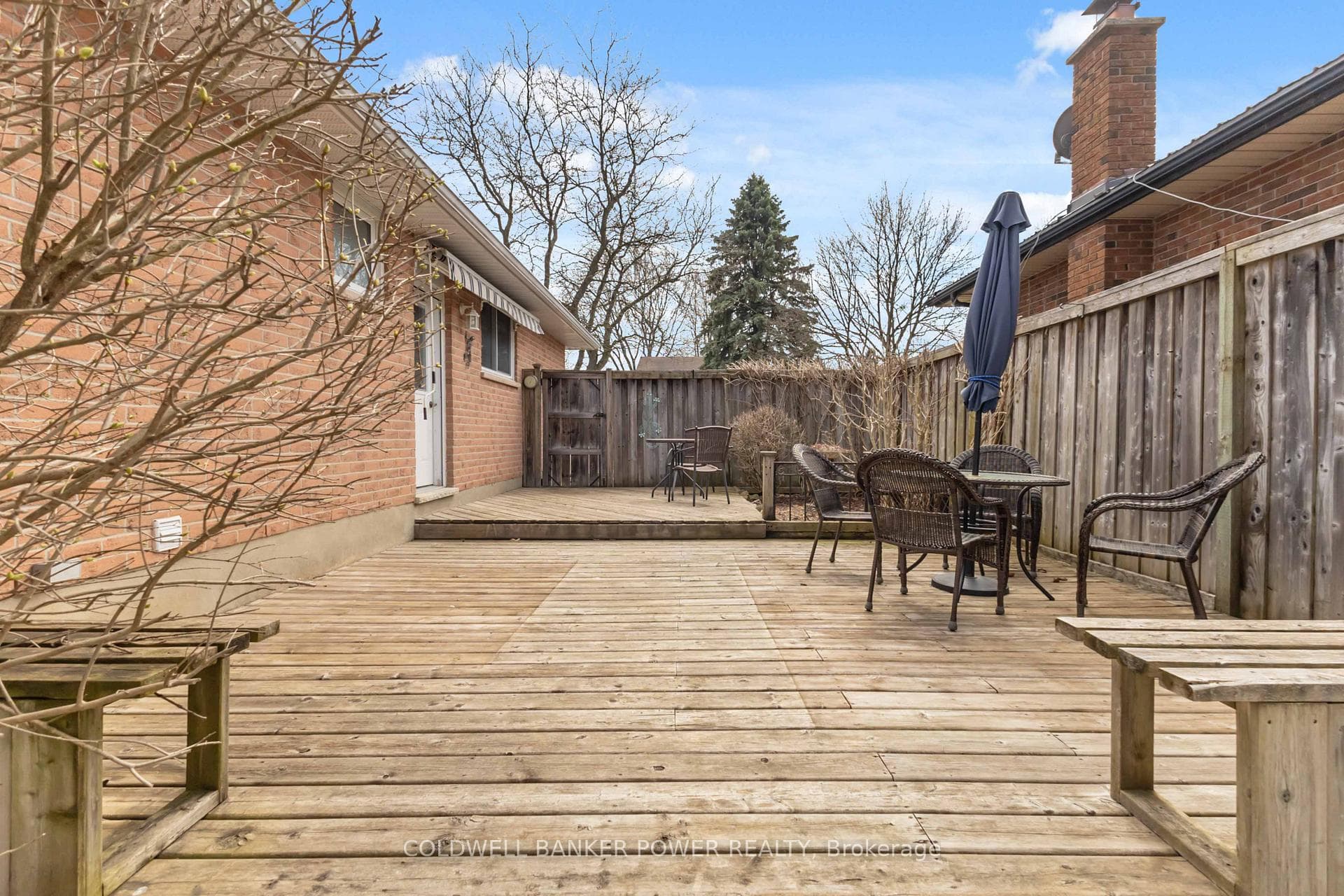 362 HIGHVIEW Crescent photo 42