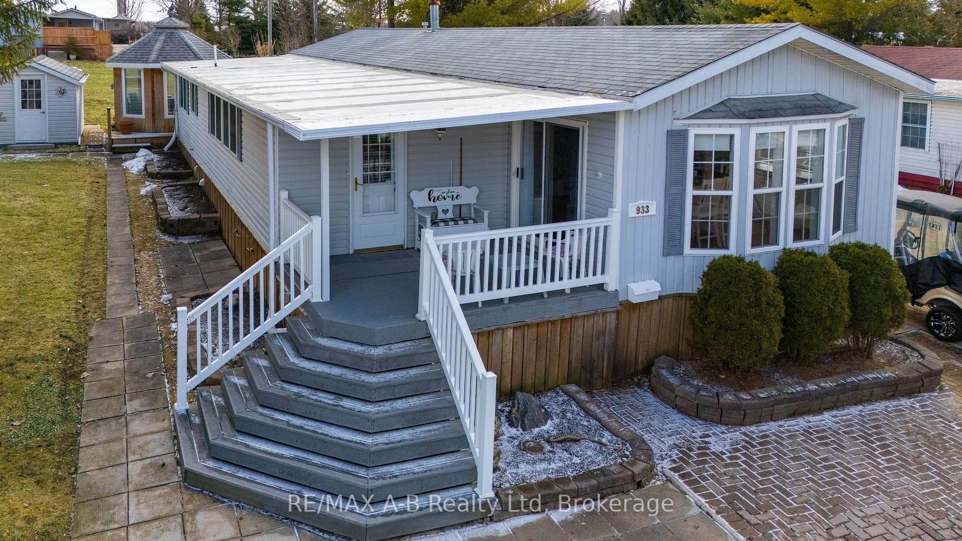 316489 31st Line Unit 933 photo 28