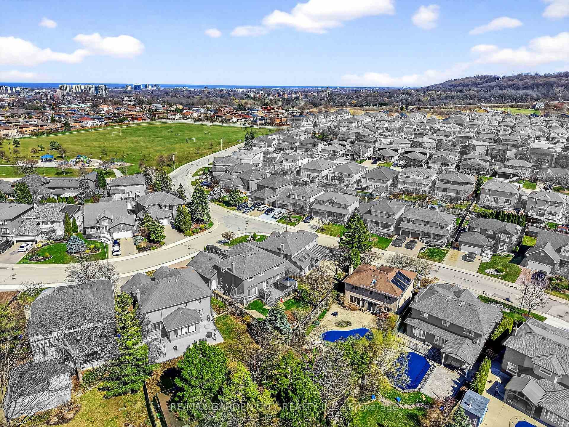Park / Playground 4 Houses Away