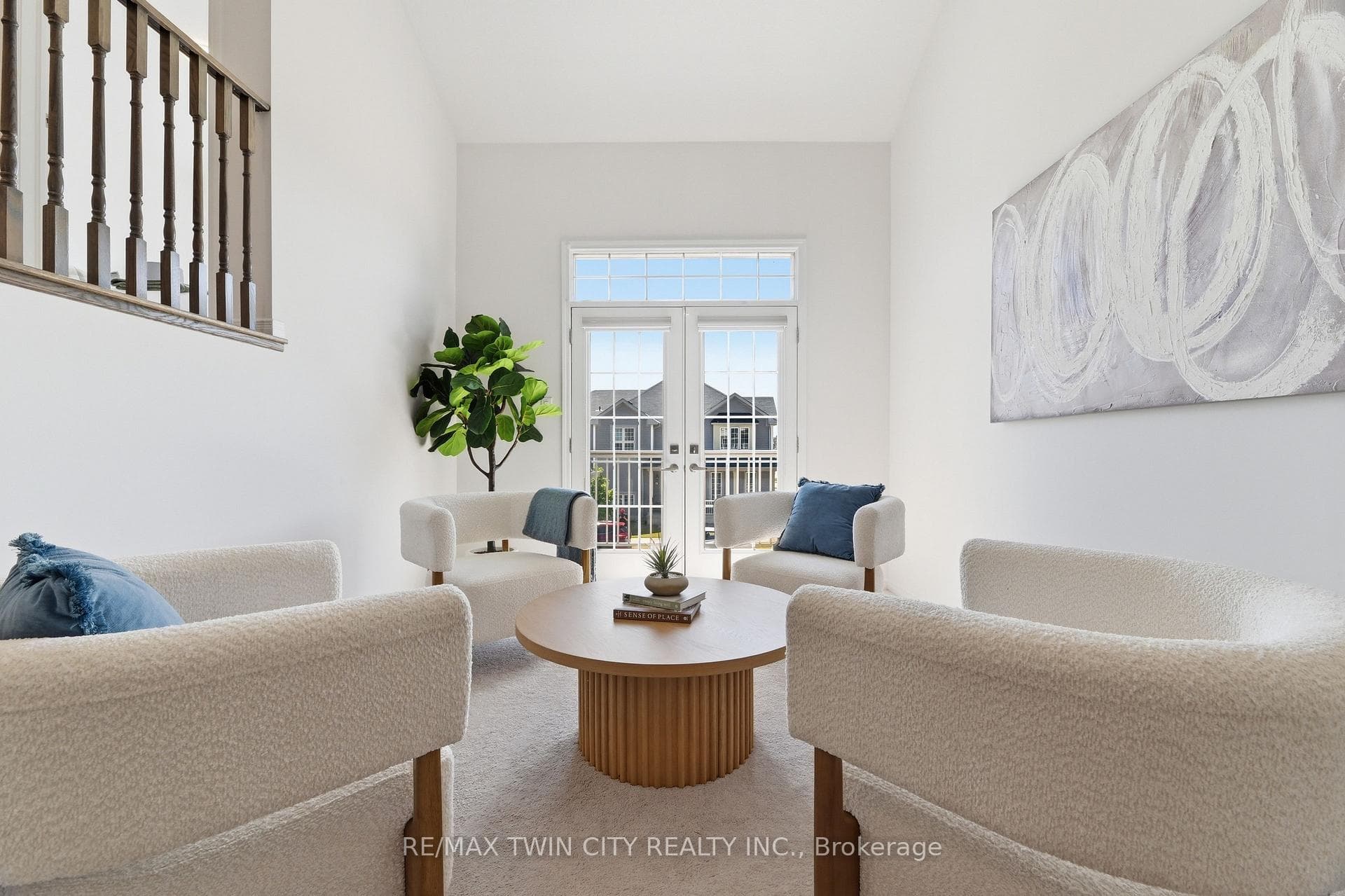46 Munro Circle photo 18