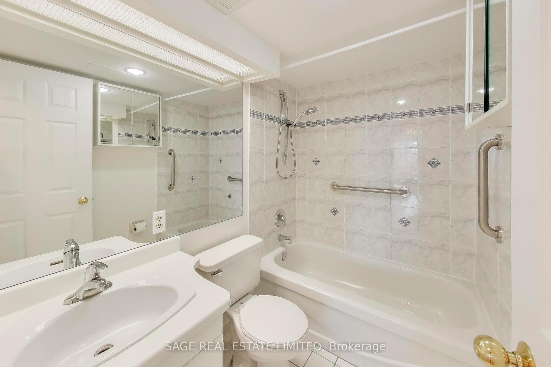 5 Concorde Place Unit 1201 photo 22