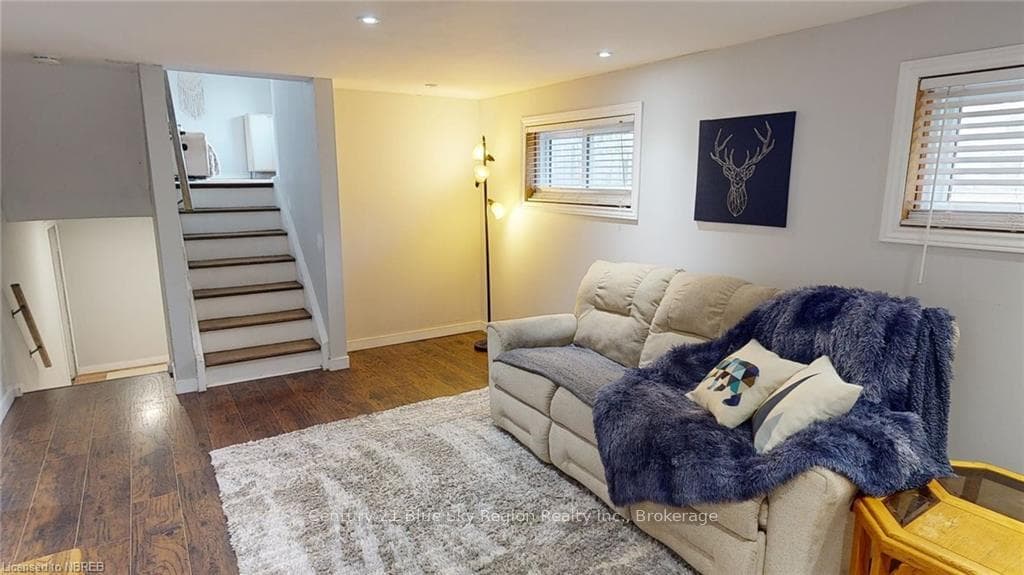 9 ABBOTT Court photo 24