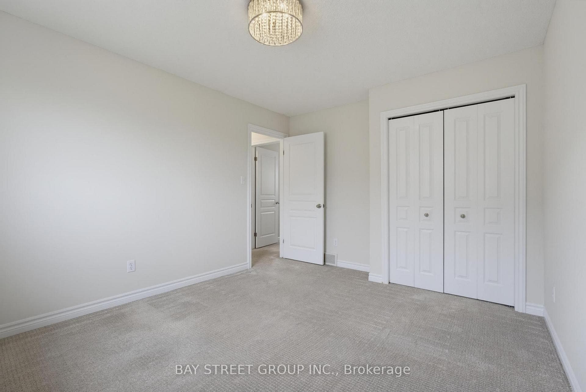 213 HAWTHORNE Road photo 29