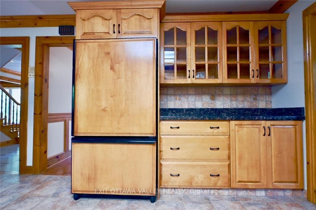 2062 RICHMOND Road photo 7