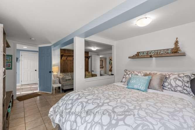 LOWER BEDROOM