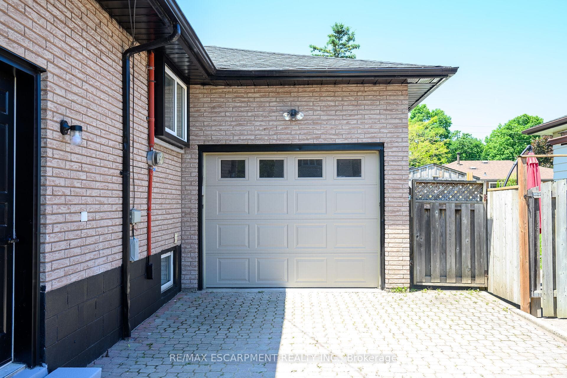 18 Rivercrest Road photo 38