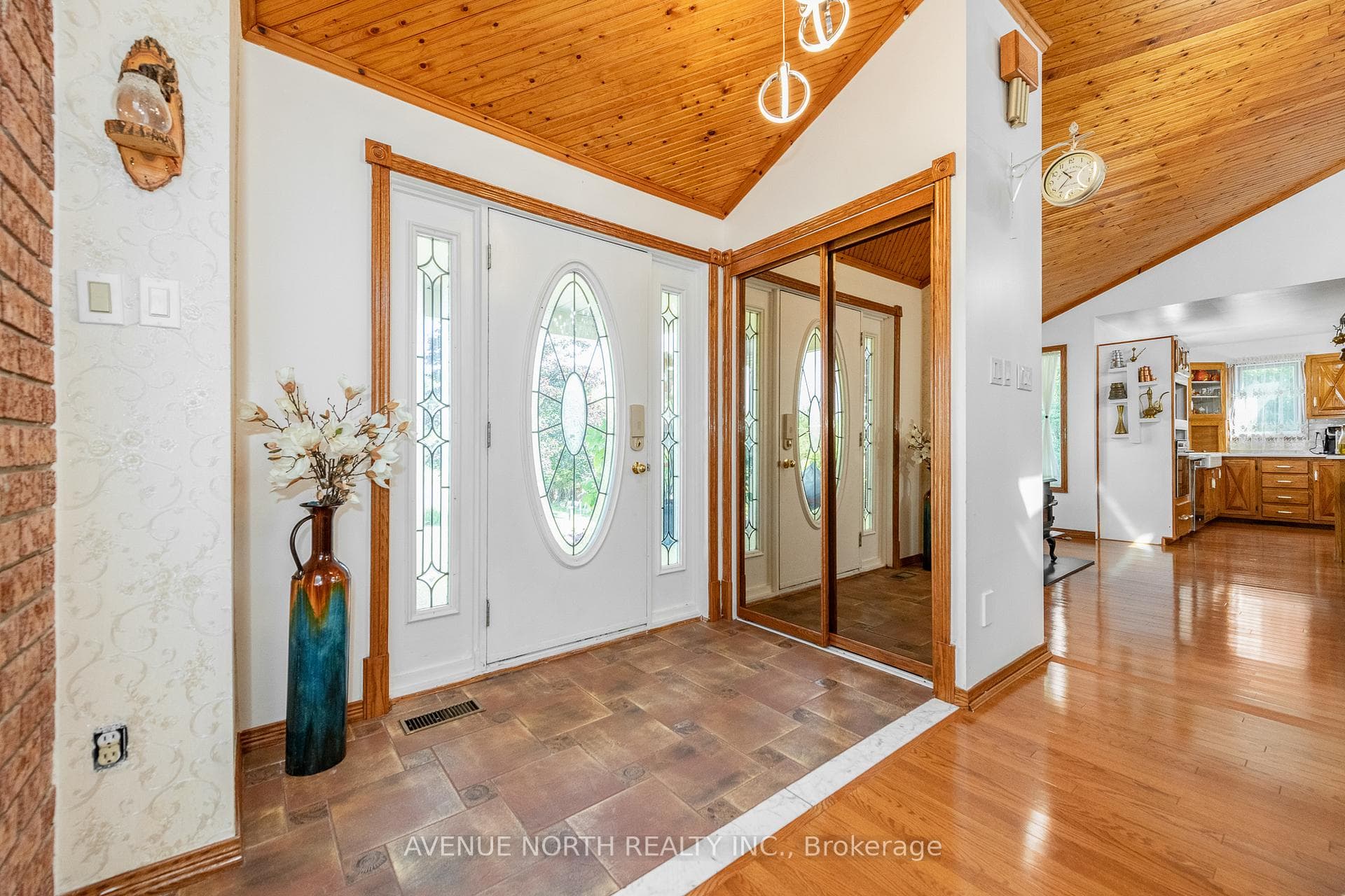 2310 RUSSLAND Road photo 7