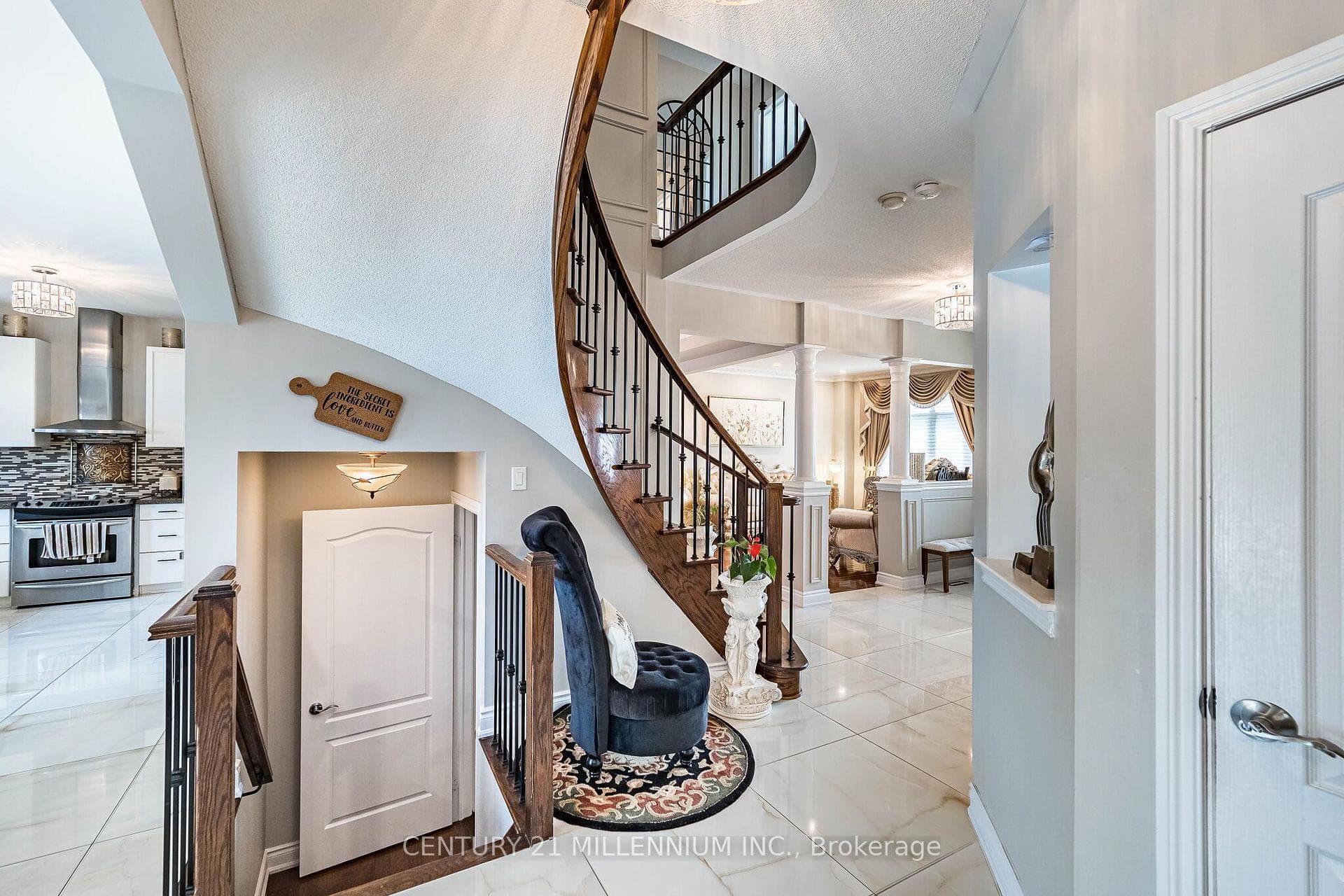 4 Belleville Drive photo 8