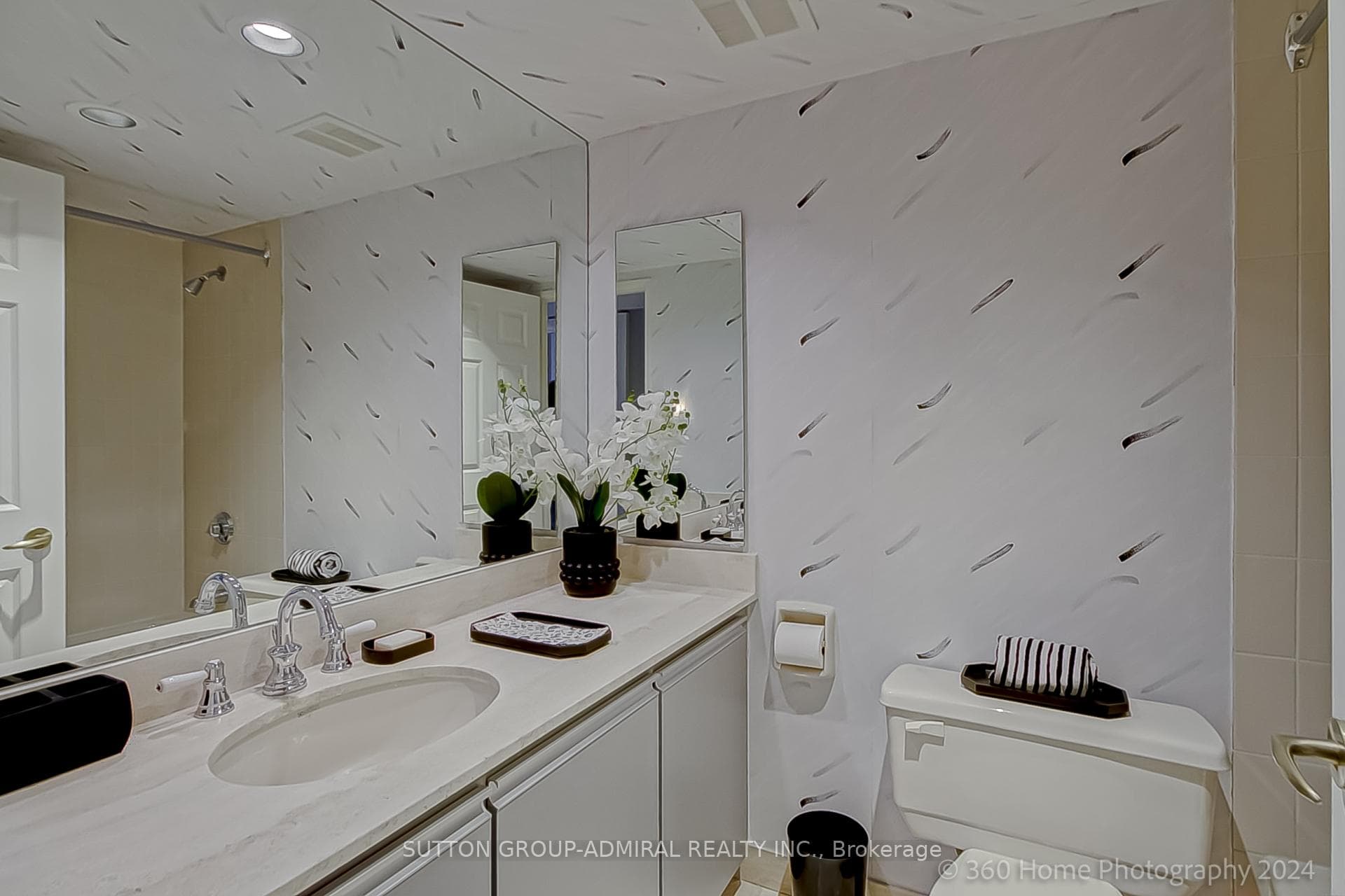 85 Skymark Drive Unit 606 photo 18