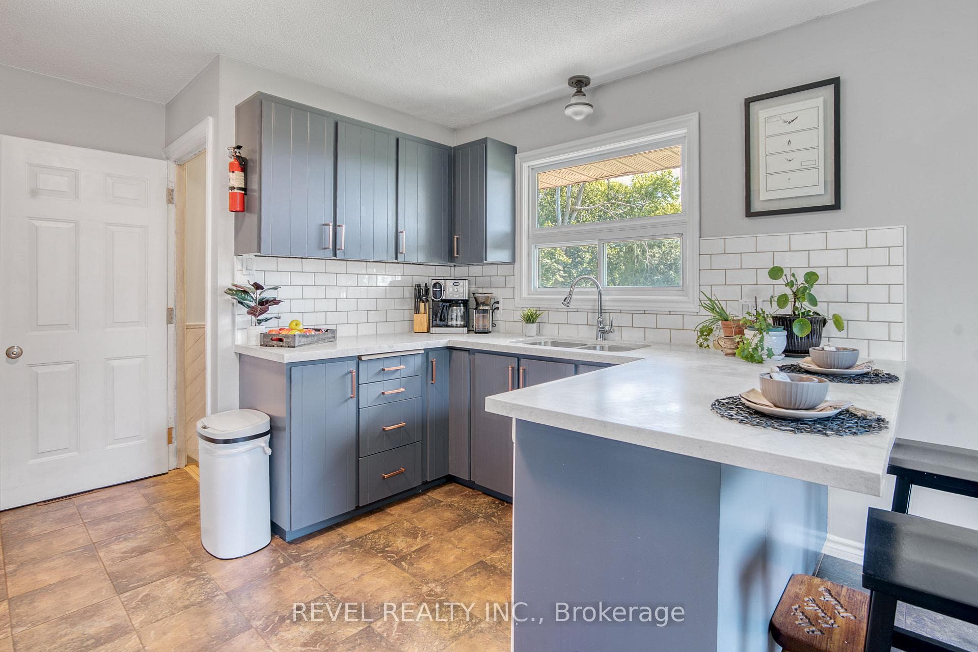 538 Settlers Road photo 8