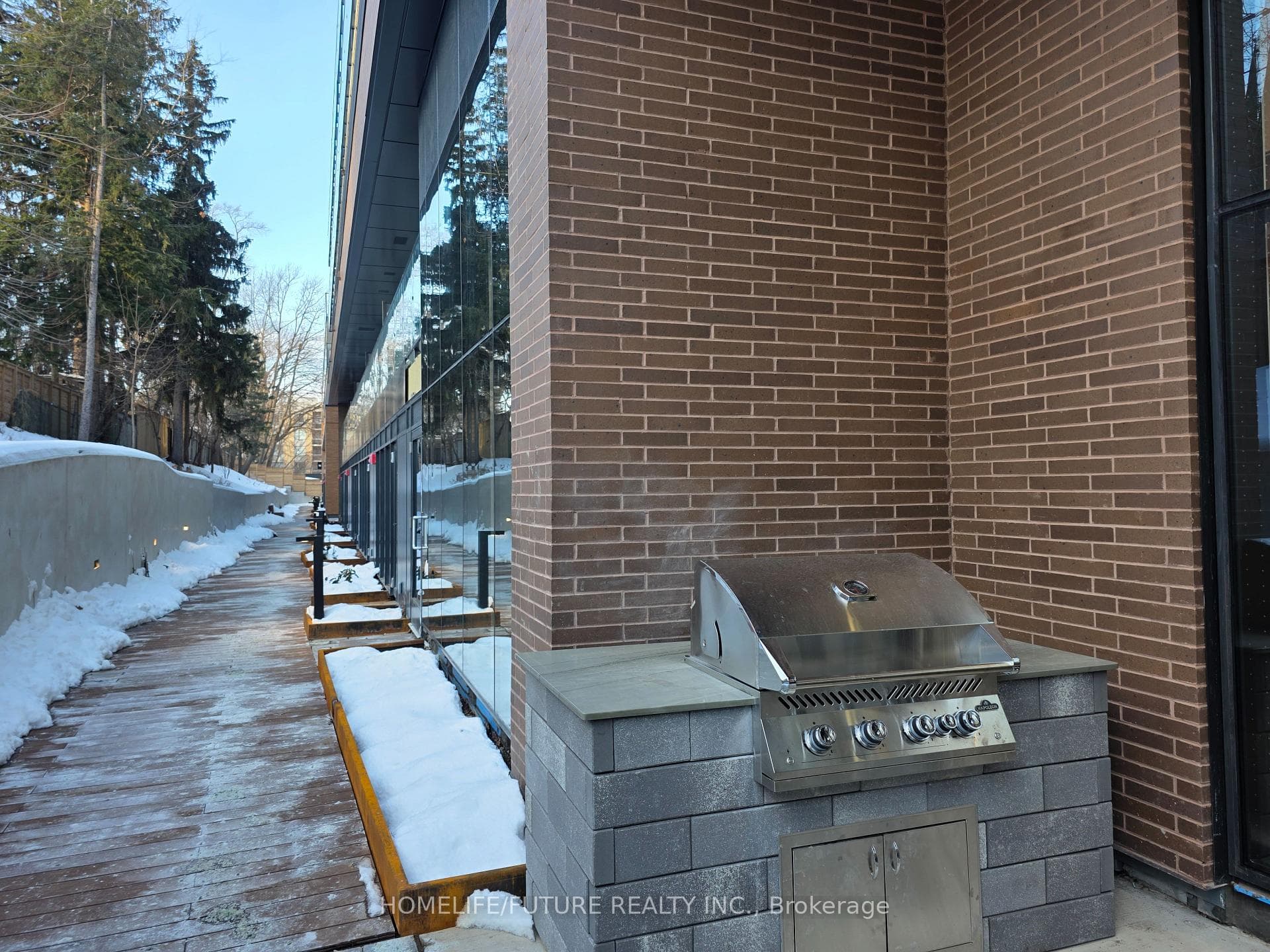 1720 Bayview Avenue Unit 430 photo 23