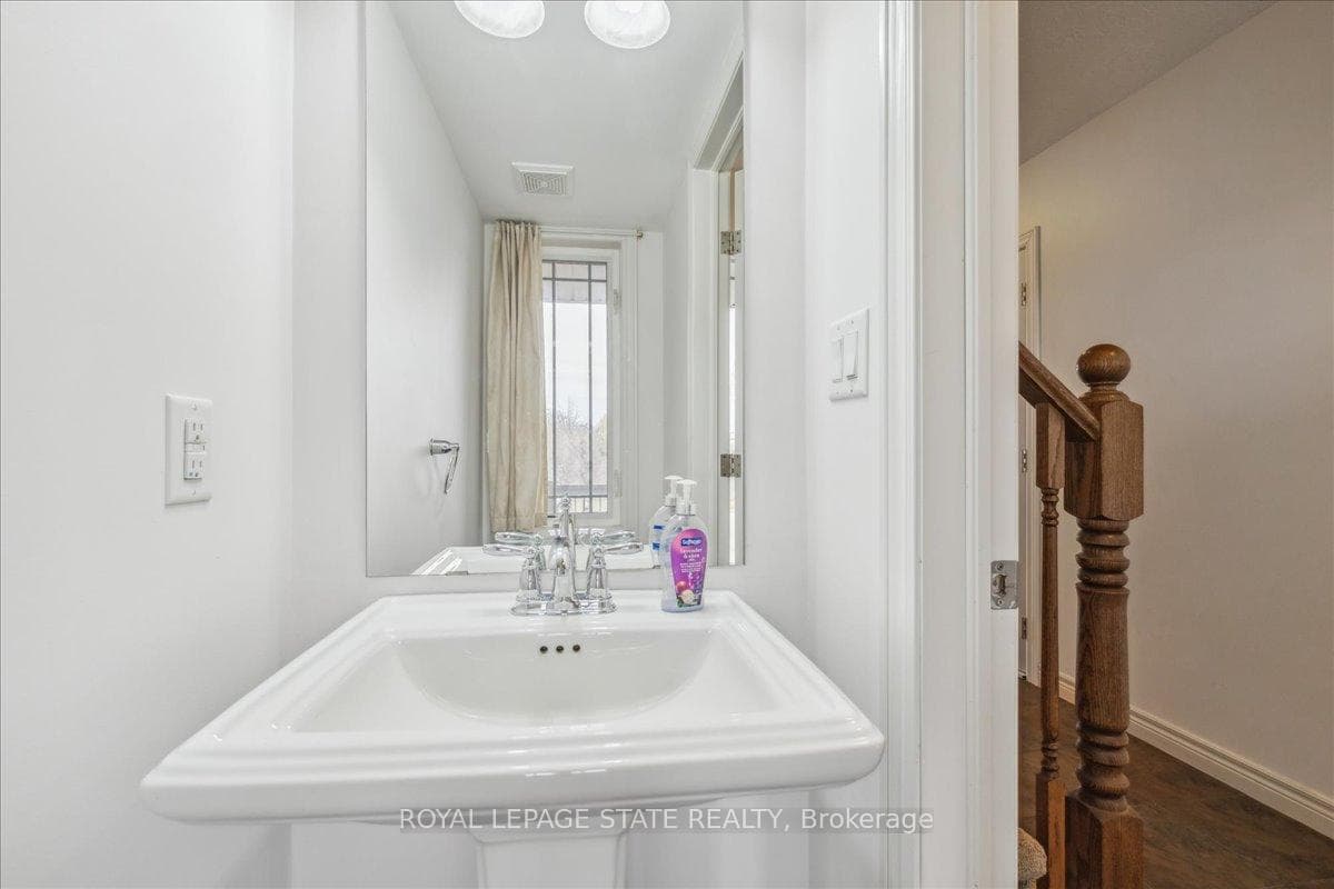 142 Edenrock Drive photo 8