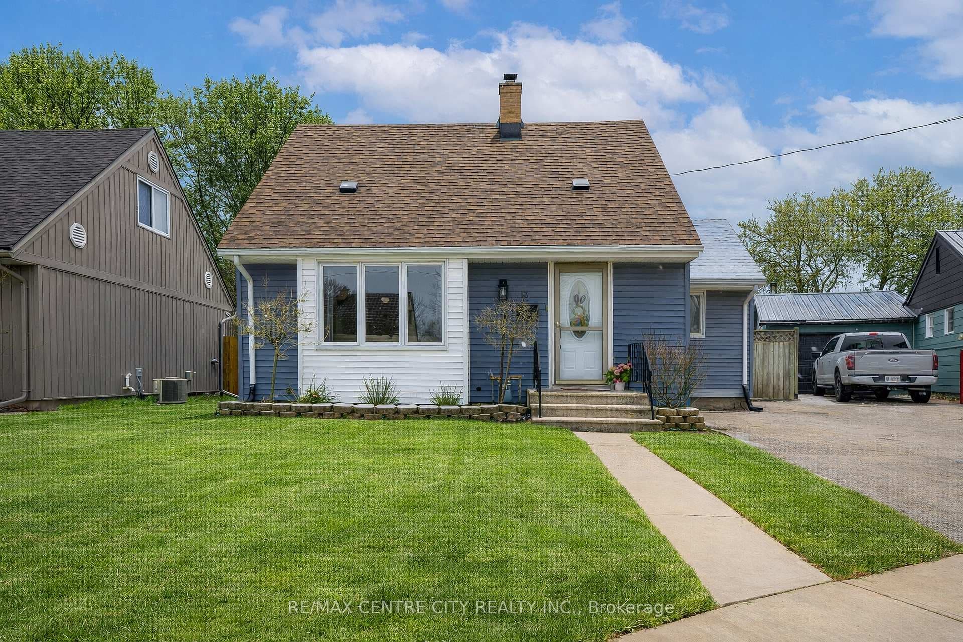 13 Bell Avenue photo 1