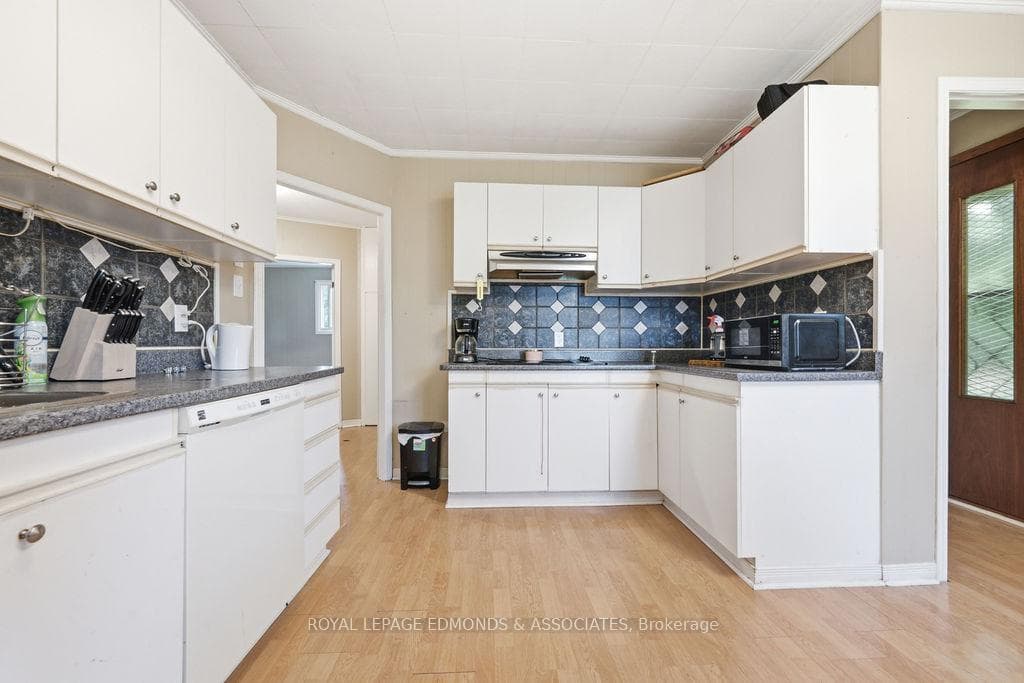 27 Achray Road photo 9