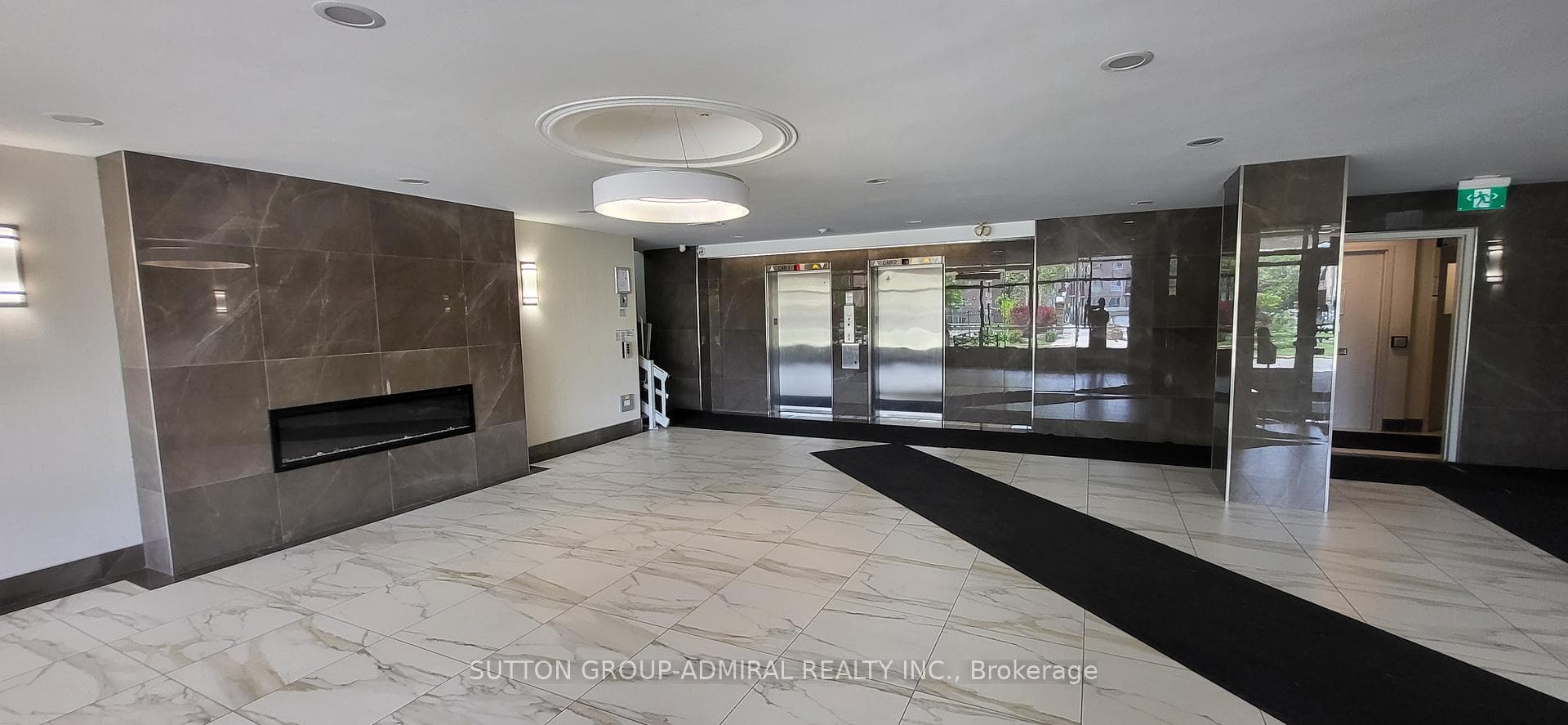 130 Neptune Drive Unit 1409 photo 3
