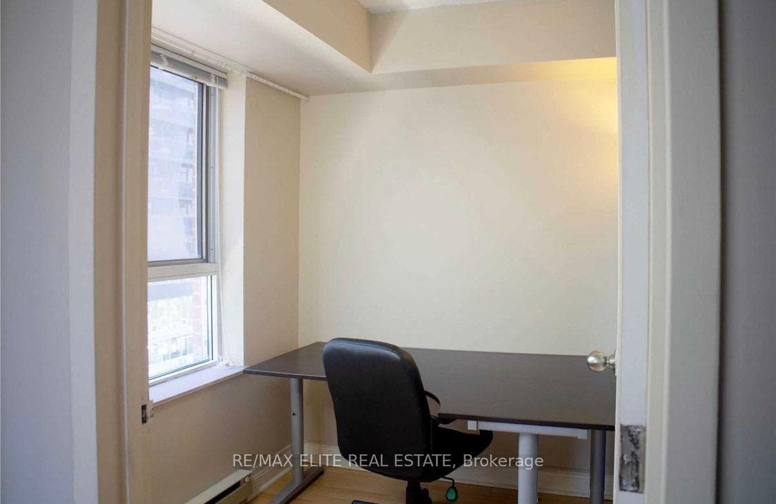 44 Gerrard Street Unit 709 photo 7