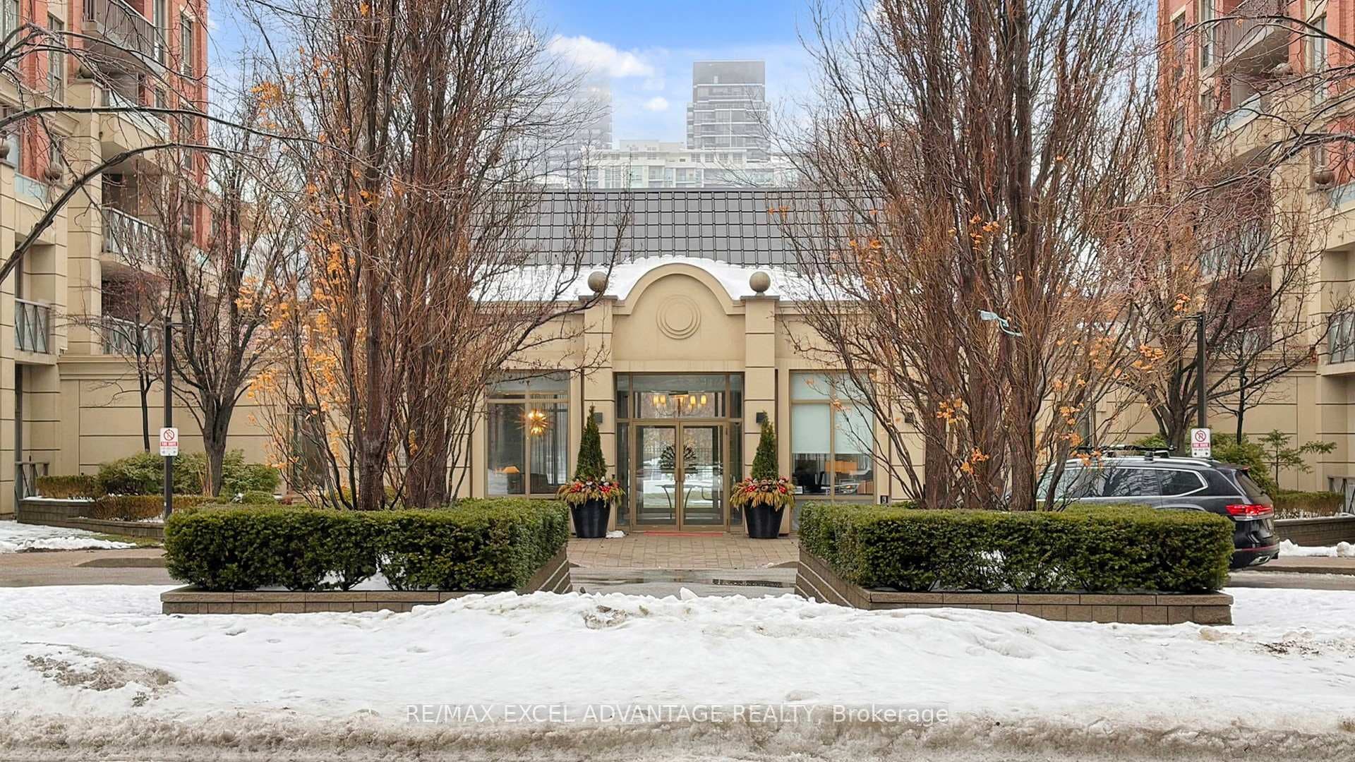 55 Harrison Garden Boulevard Unit 611 photo 17