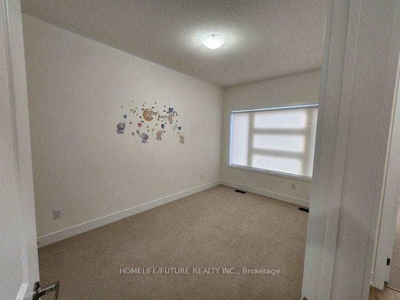 7 Boundary Lane photo 15