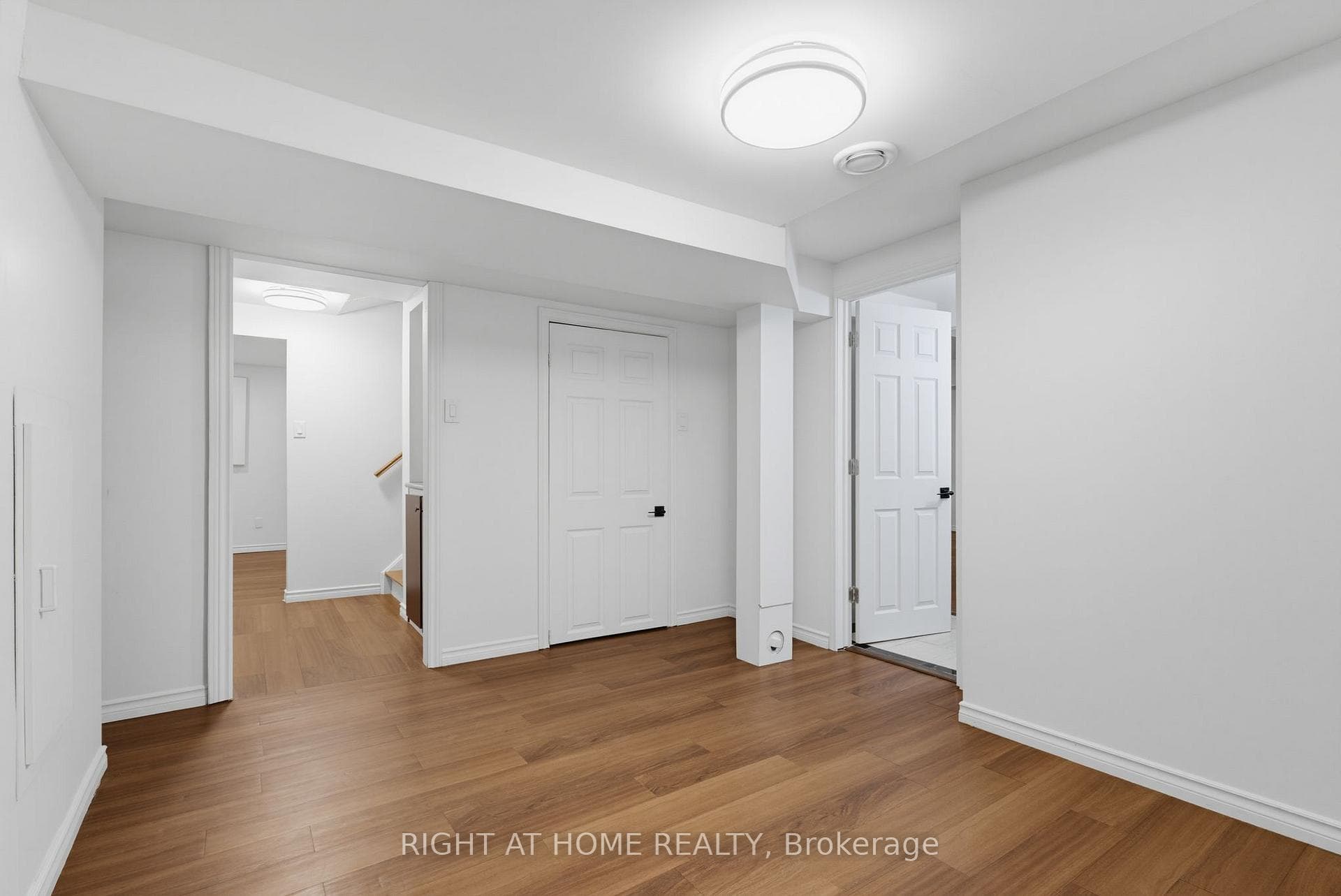 1087 Augustus Drive photo 34