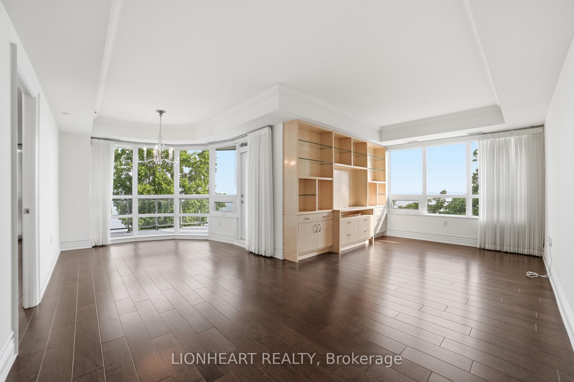 3500 Lakeshore Road Unit 328C photo 27