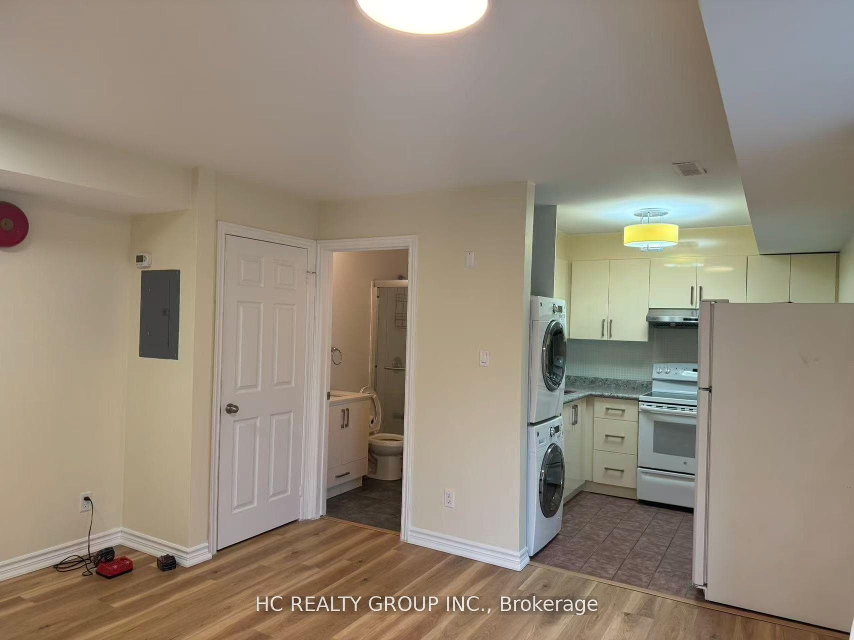 1606 Queen Street Unit 2 photo 4