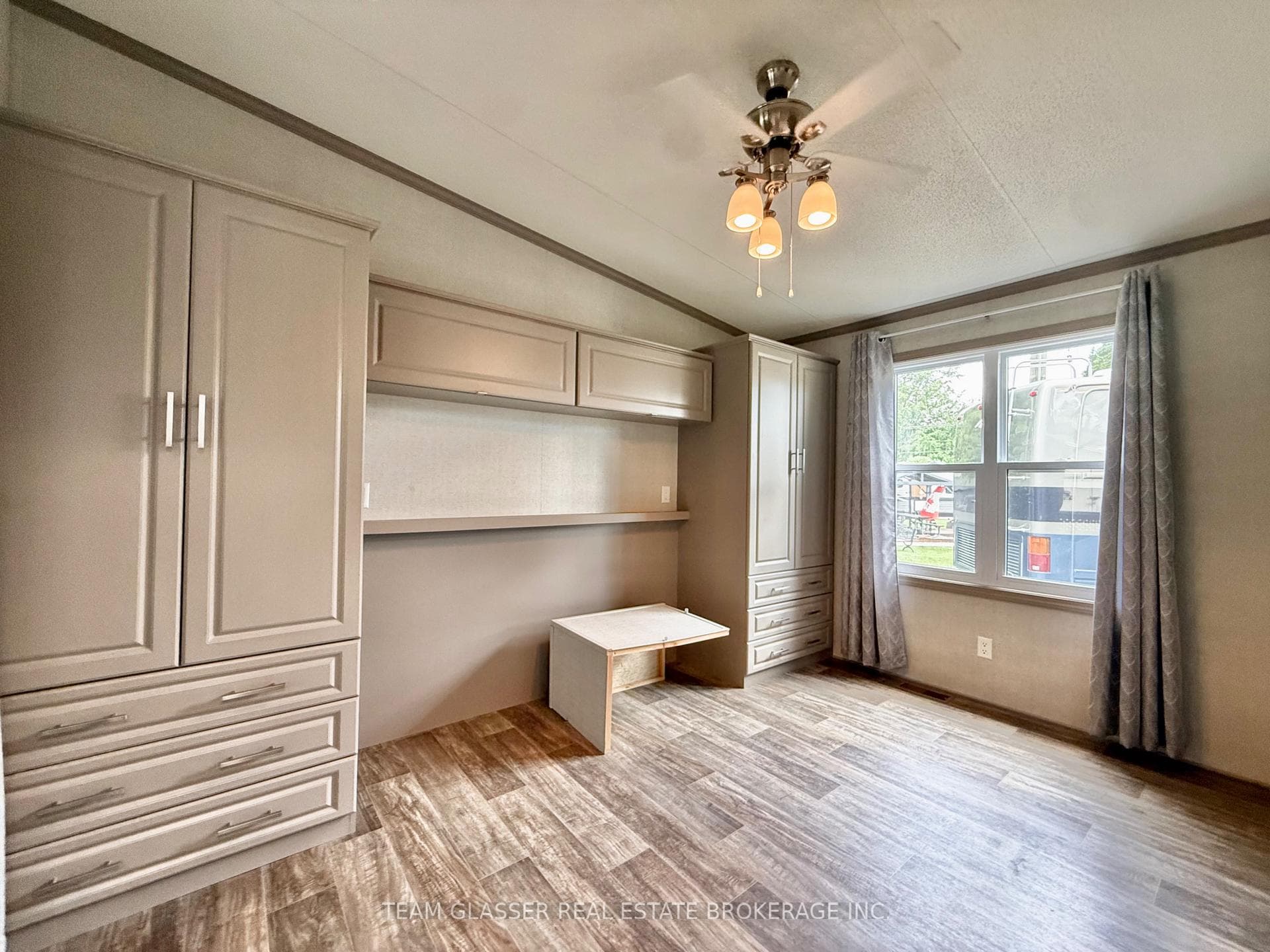 24749 Park Street Unit 2 photo 6